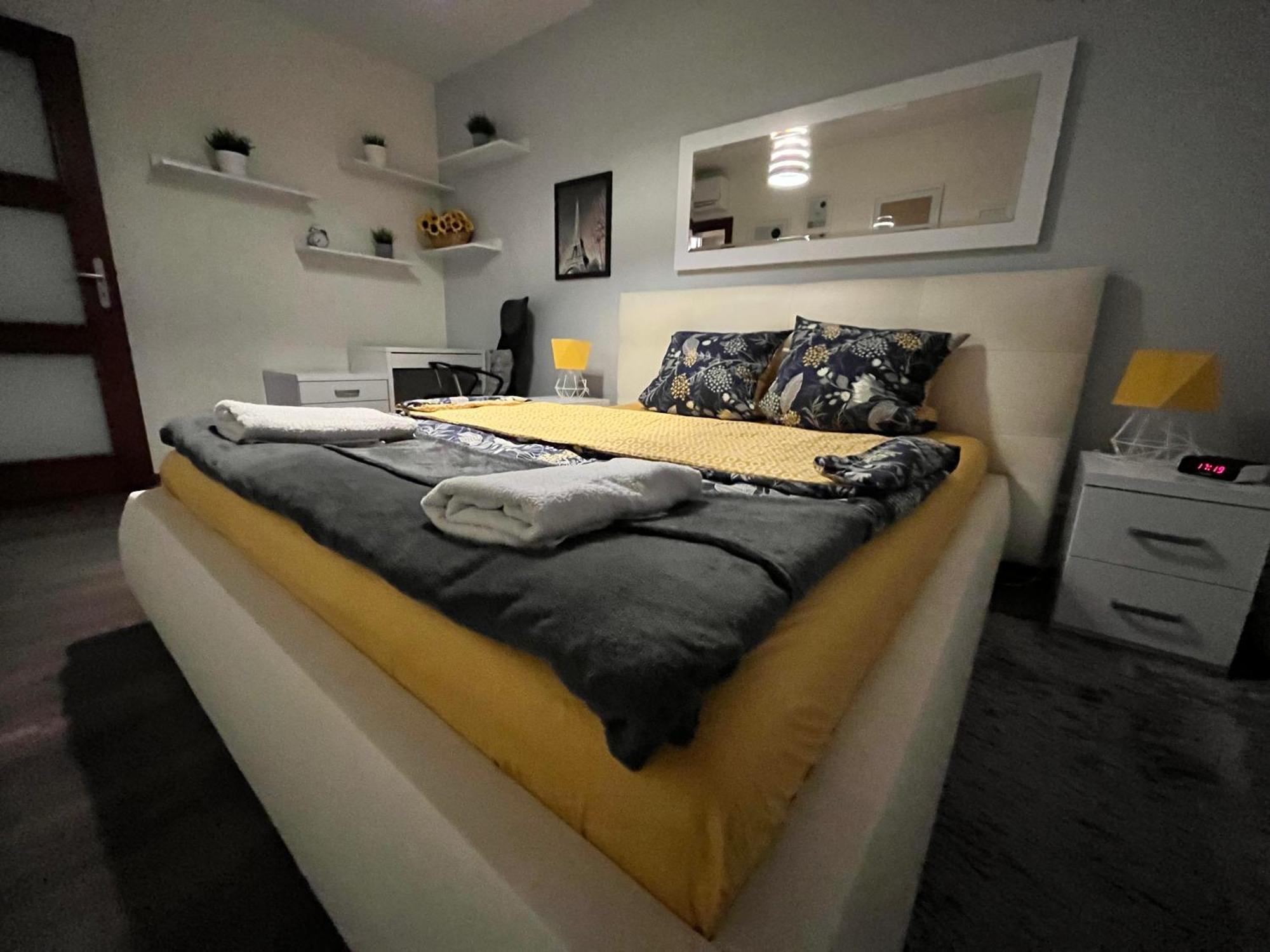 Cracow Stay Premium Apartments Free Parking - 3 X Room - 3 X Aircondition Kraków Zewnętrze zdjęcie